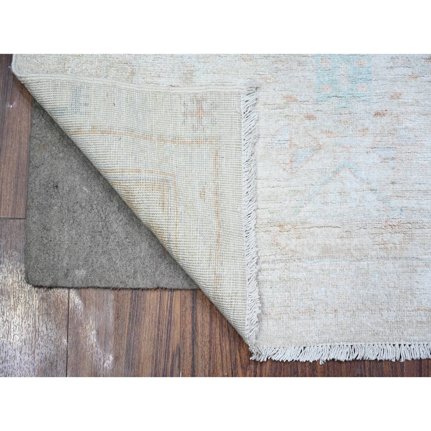 3'X4'9" Cascading White Hand Knotted White Wash Peshawar Oriental Rug