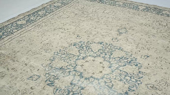 Handmade Muted Floral Distressed 10X13 Ft Vintage