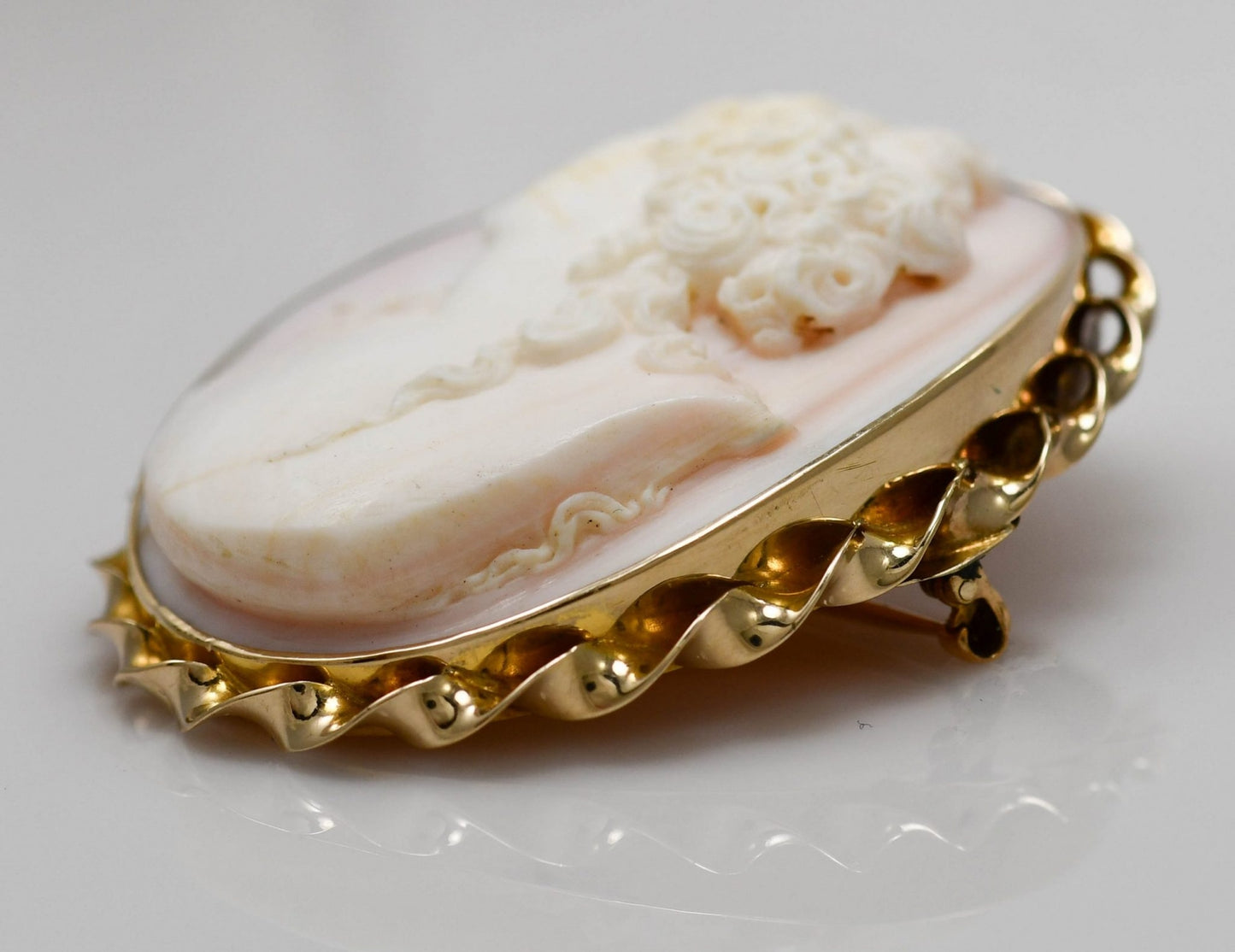 12K Yellow Gold Bezel. Large Antique Carved Cameo