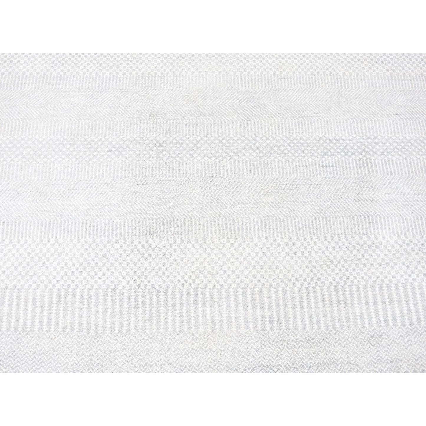 Rug 7'9"x7'9" Ivory Modern Grass Design Wool and Silk Hand Knotted Round