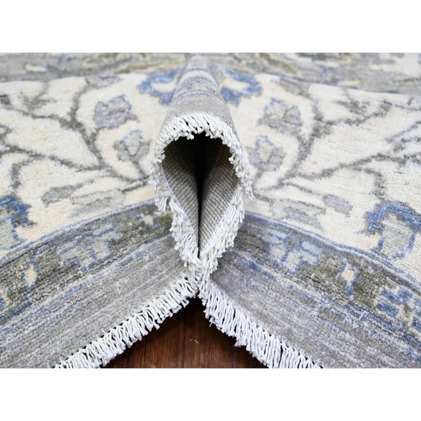 7'10"X9'9" Gray Heris Serrated Leaf Pattern Pure Wool Hand Knotted Rug