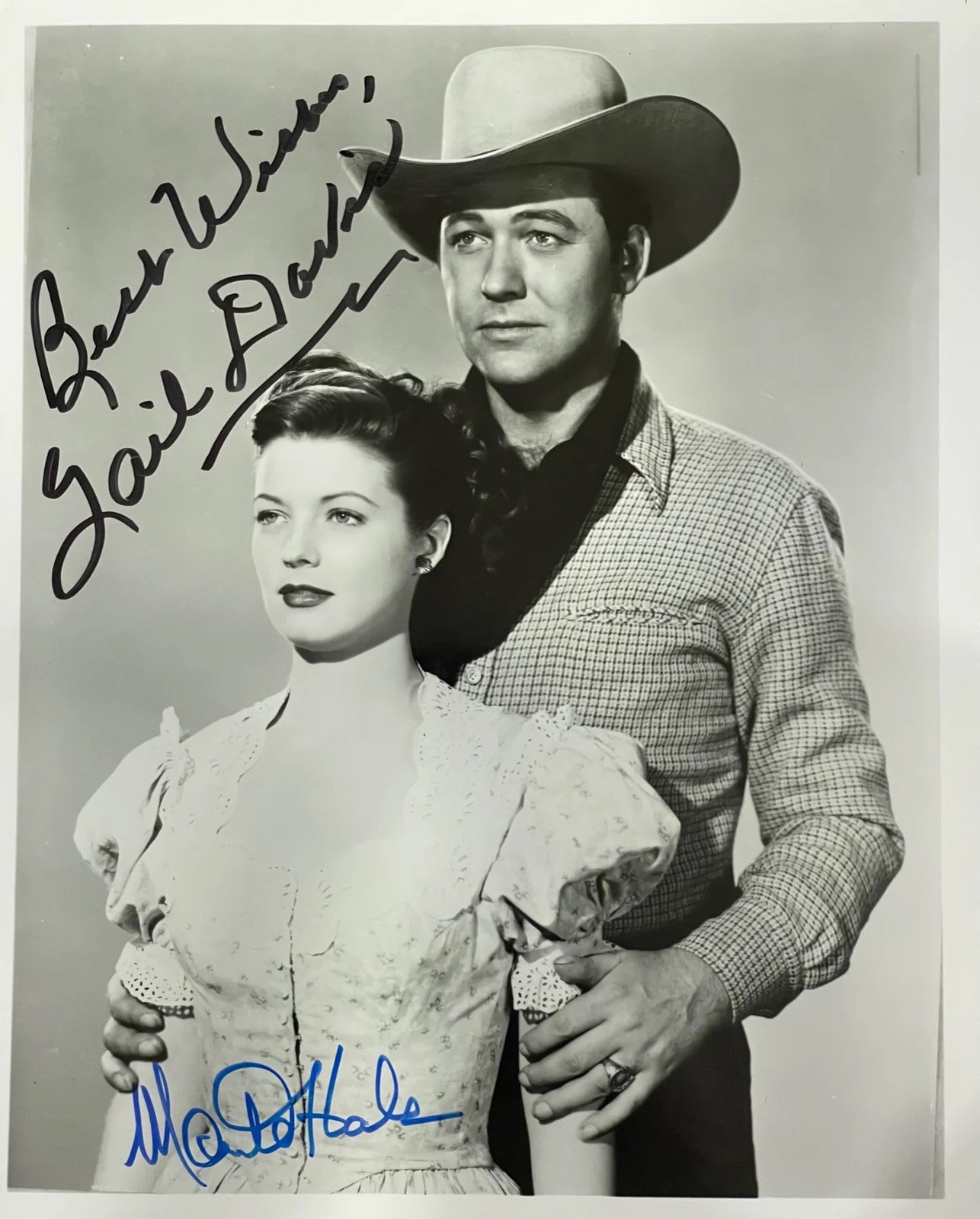 Photo Gail Davis & Monte Hale Autographed Black & White 8x10 Celebrity
