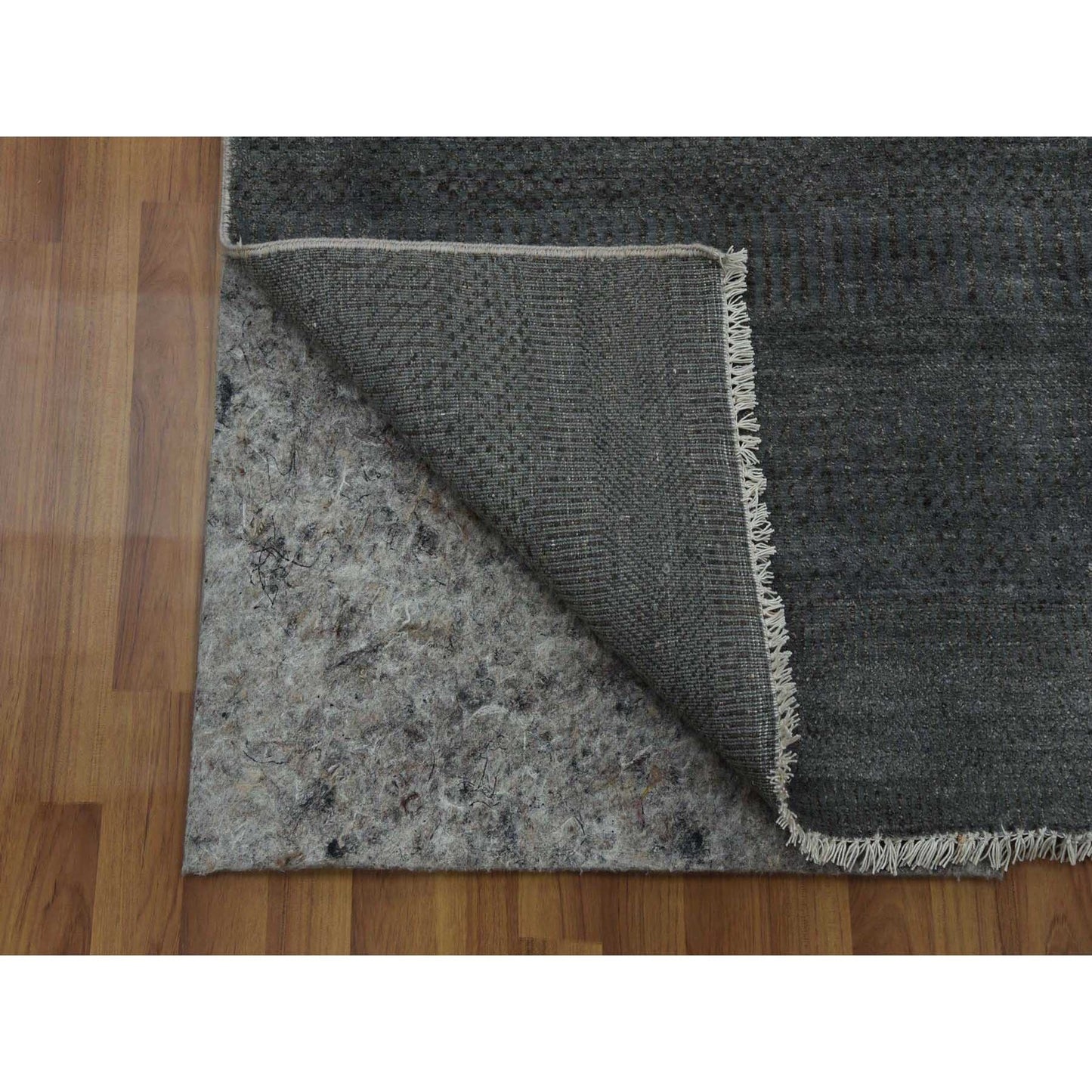 5'1"X7'1" Gray Hand Knotted Grass Design Wool And Silk Rug