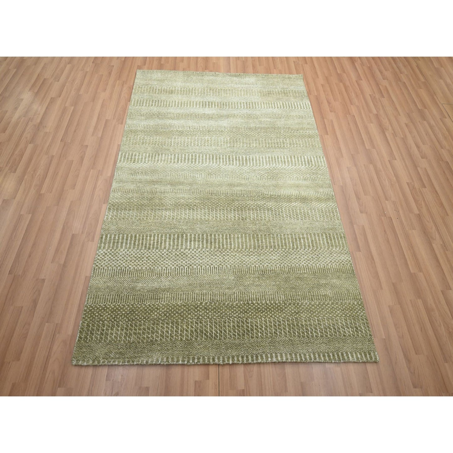 4'9"X6'9" Brown Grass Design Hand Knotted Wool And Silk Denser Weave Rug