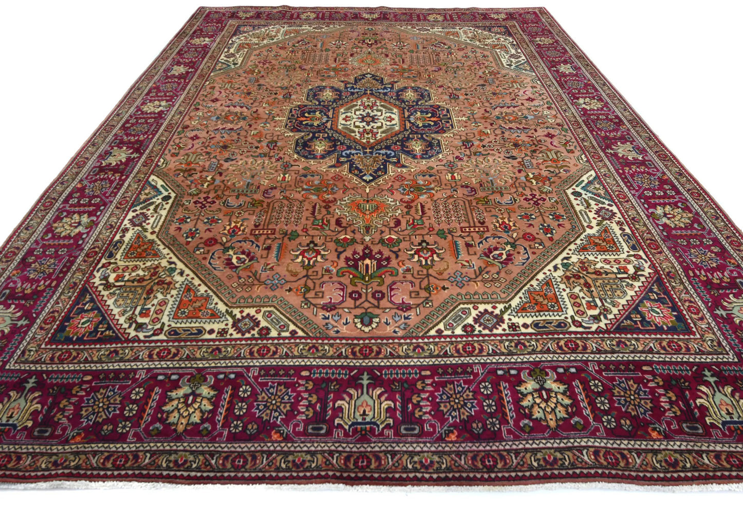 Oriental Rug Hand Knotted Vintage Carpet Medallion Design Dining Room