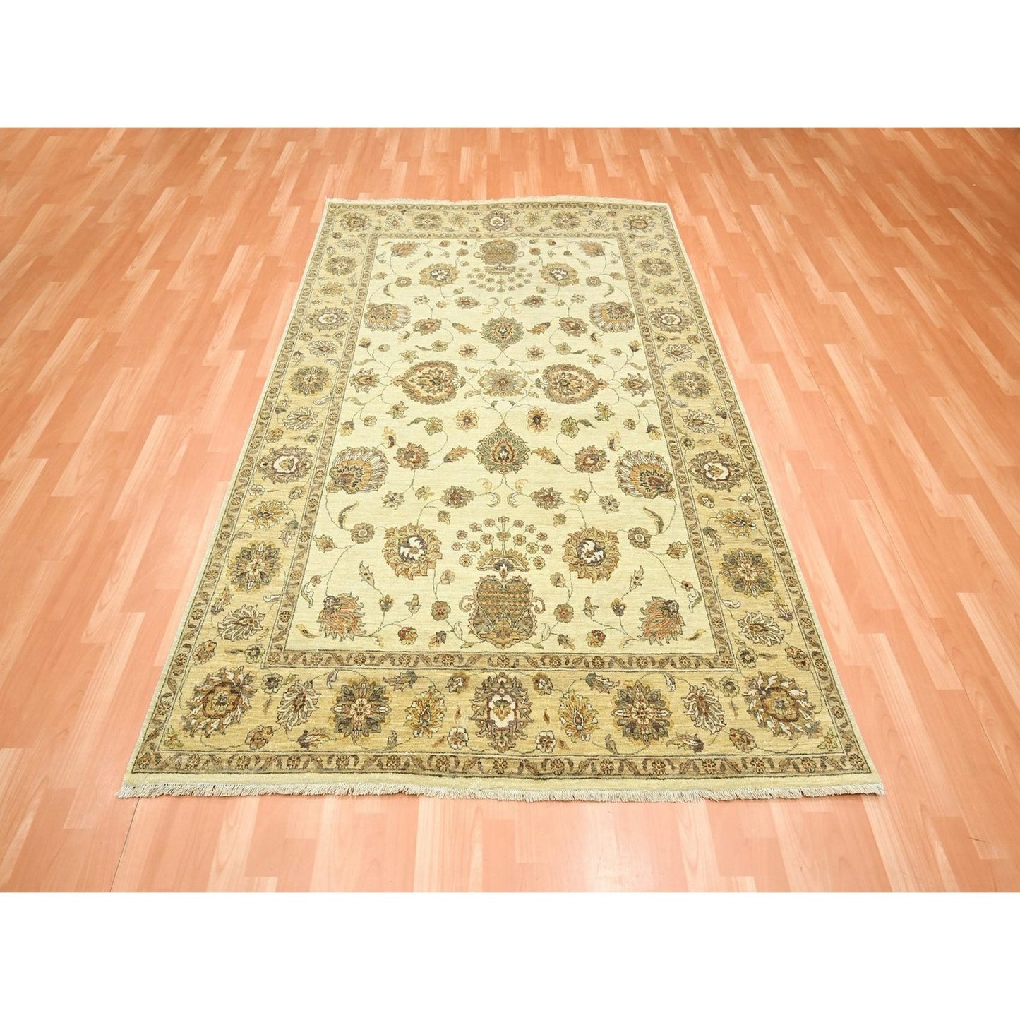 5'5"X8' Linen White Agra Colorful Leaf Pattern Hand Knotted Pure Wool Rug