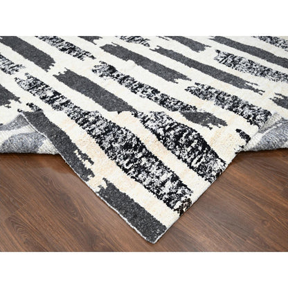 10'2"X13'7" Ivory & Black Wool Modern Design Hand Knotted Oriental Rug