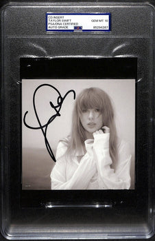 Taylor Swift Signed/Auto Cd Insert 4.75X4.75 B/W Photo Psa/Dna Gem Mt 10 190873