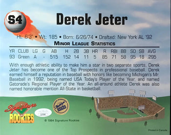 (JSA) Derek Jeter Signed 8x10 Baseball Photo