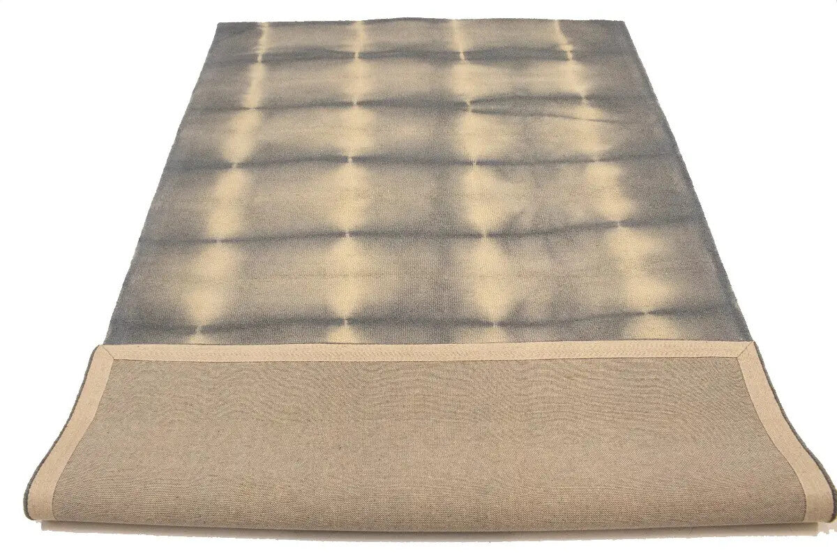 Hand-Tufted Gray Tie-Dye Wool Rug Modern