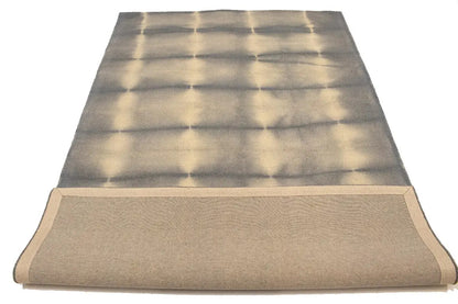 Hand-Tufted Gray Tie-Dye Wool Rug Modern