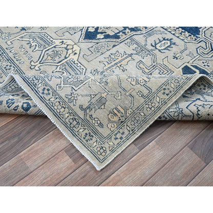 6'X9' Cloud Gray Seeripe Heris Medallion Design Pure Wool Hand Knotted Rug