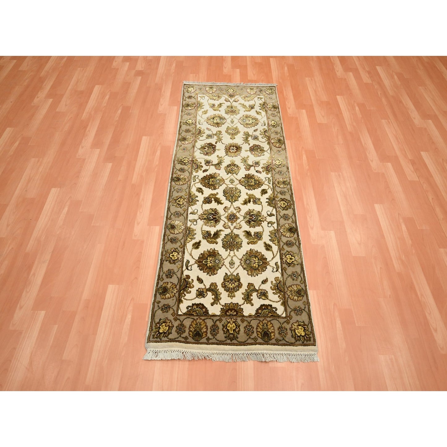 2'6"X6'2" White Rajasthan Leaf Design Hand Knotted Wool & Silk Runner Rug