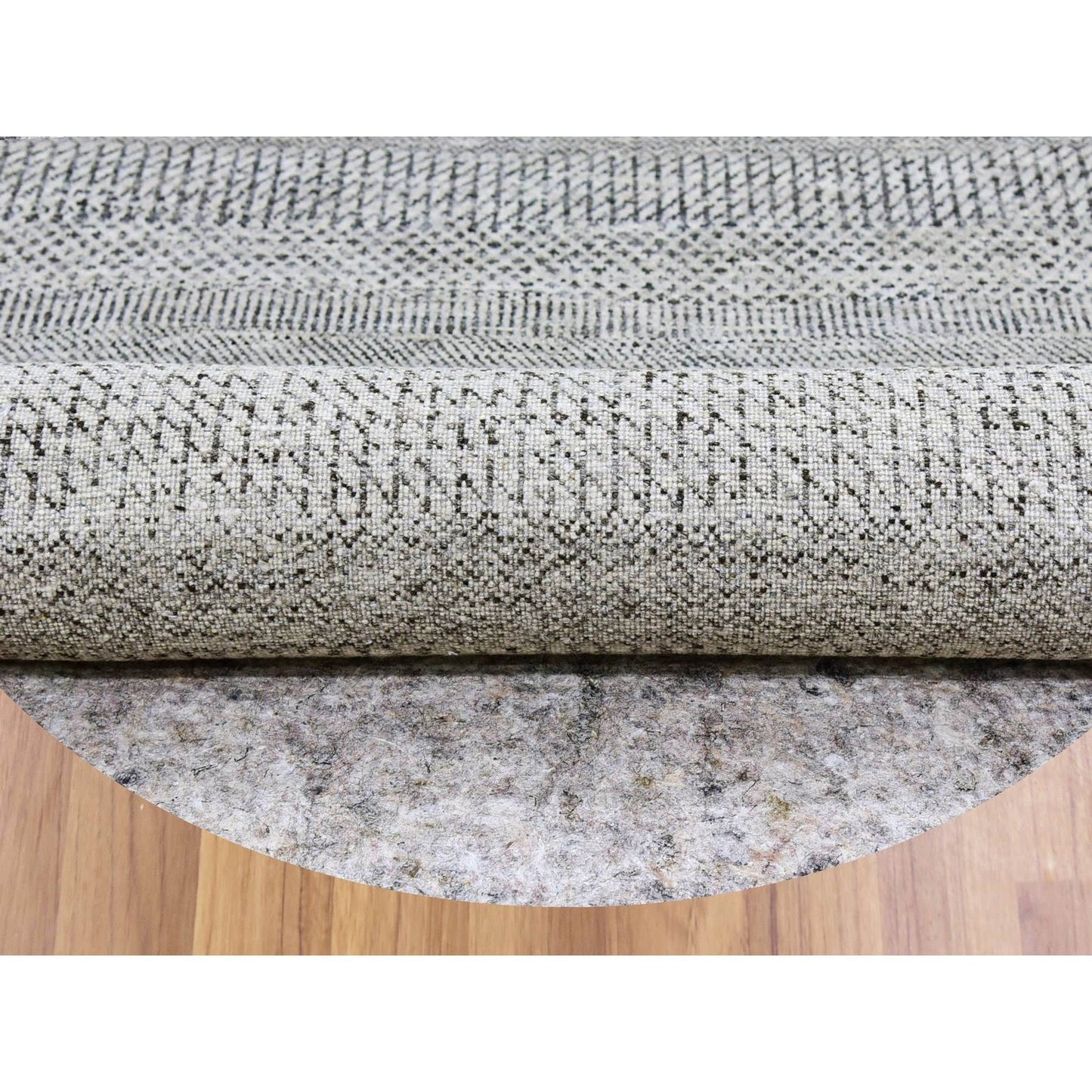 8'X8' Bright Gray Hand Knotted Grass Design Round Pure Undyed Wool Rug