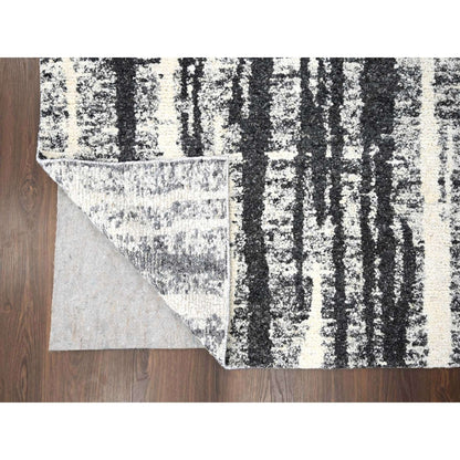 10'X13'8" Ivory And Black Wool Modern Design Hand Knotted Oriental Rug