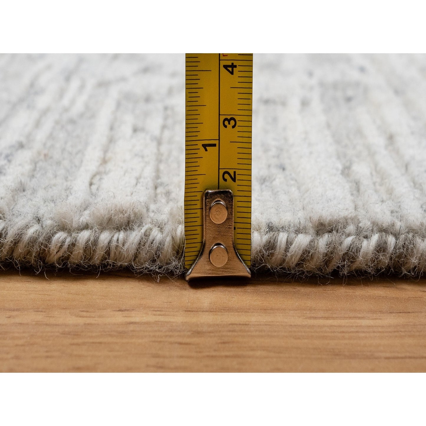 6'X6' Gray Modern Undyed Natural Wool Hand Knotted Round Oriental Rug