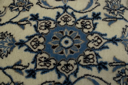 Handmade Nain Oriental Rug Small Plush Carpet