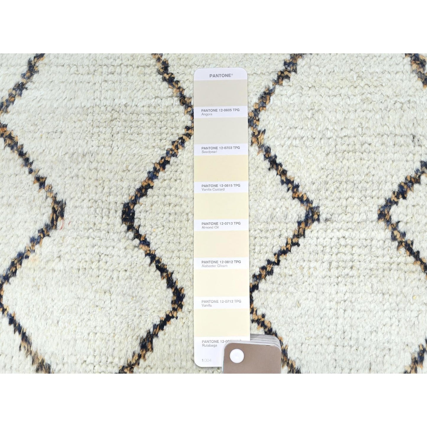 8'2"X10'5" Ivory Moroccan Berber Pure Wool Hand Knotted Oriental Rug