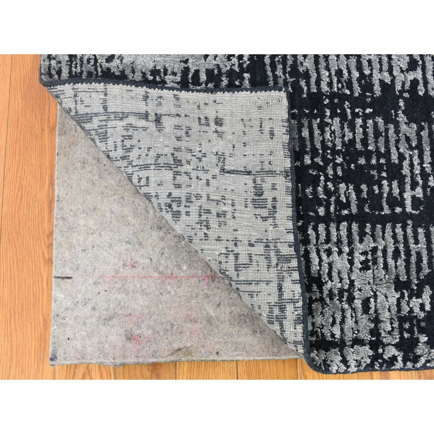 5'10"X9' Black Modern Wool And Plant Based Silk Hand Loomed Rug