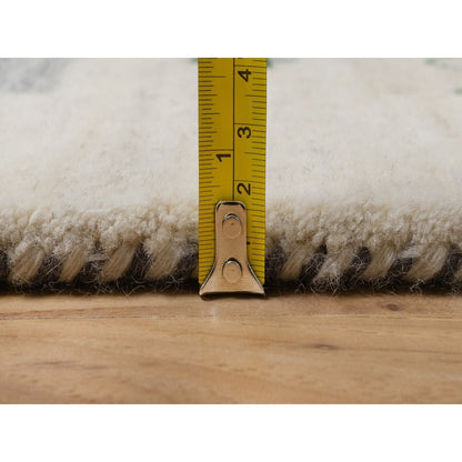 2'5"X4'9" White Animal Figurines Modern Pure Wool Hand Knotted Runner Rug