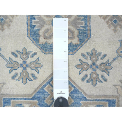 3'3"x4'7" Ivory Vintage Look Kazak Medallion Design Wool Hand Knotted Rug