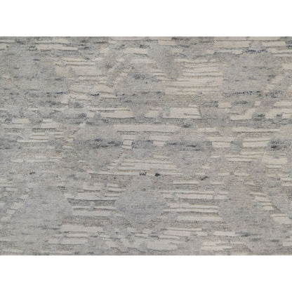 2'6"X6'3" Ivory Hand Knotted Modern Design Undyed Natural Wool Runner Rug