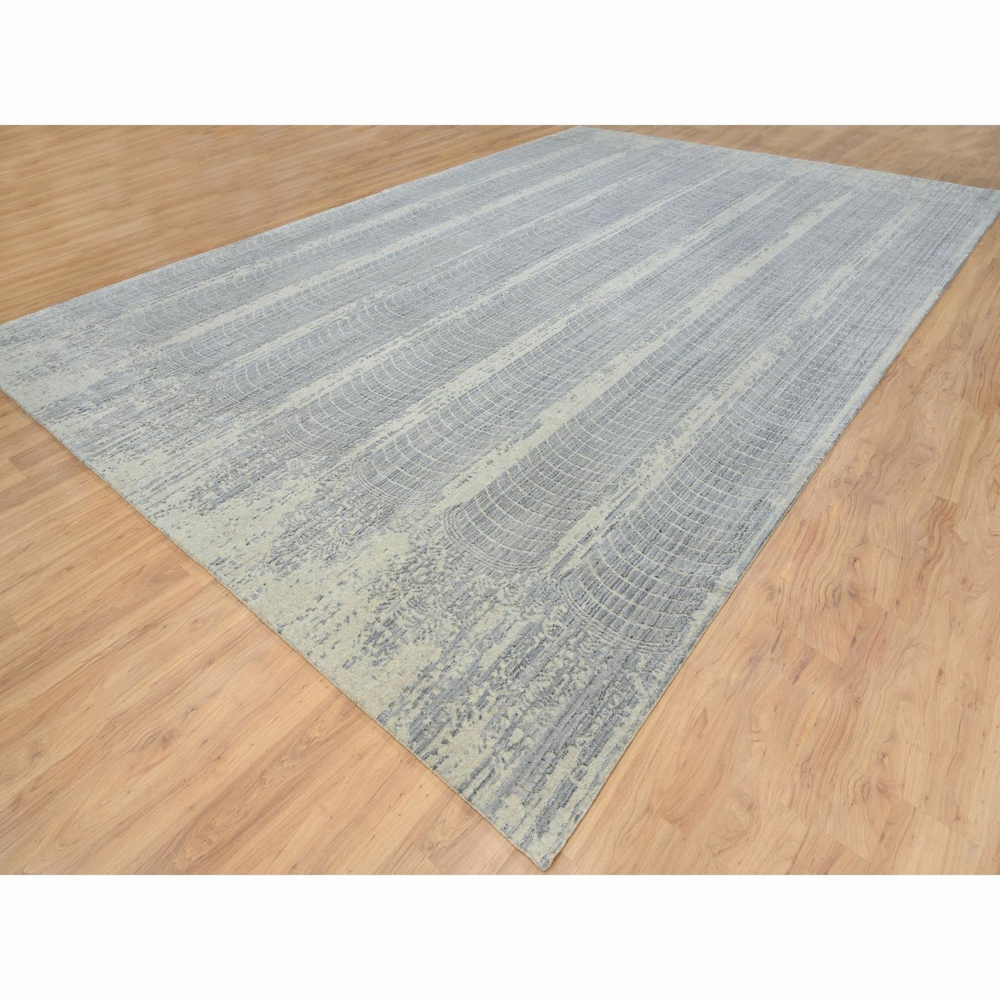 Rug 12'x17'10" Gray Wool And Plant Based Silk Hand Loomed Oversized