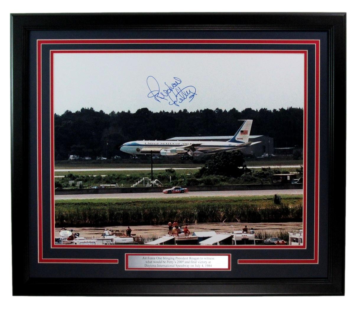 Richard Petty Nascar Signed/Autographed 16X20 Photo Framed Jsa 200013