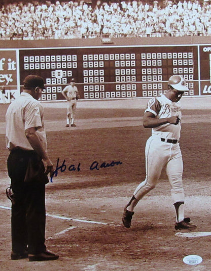 Hank Aaron Hof Autographed 11X14 Photo Atlanta Braves Jsa 180014