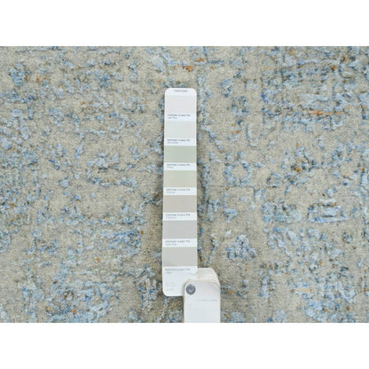 2'6"X8' Gray Jacquard Hand Loomed Tebraz Design Wool And Silk Runner Rug