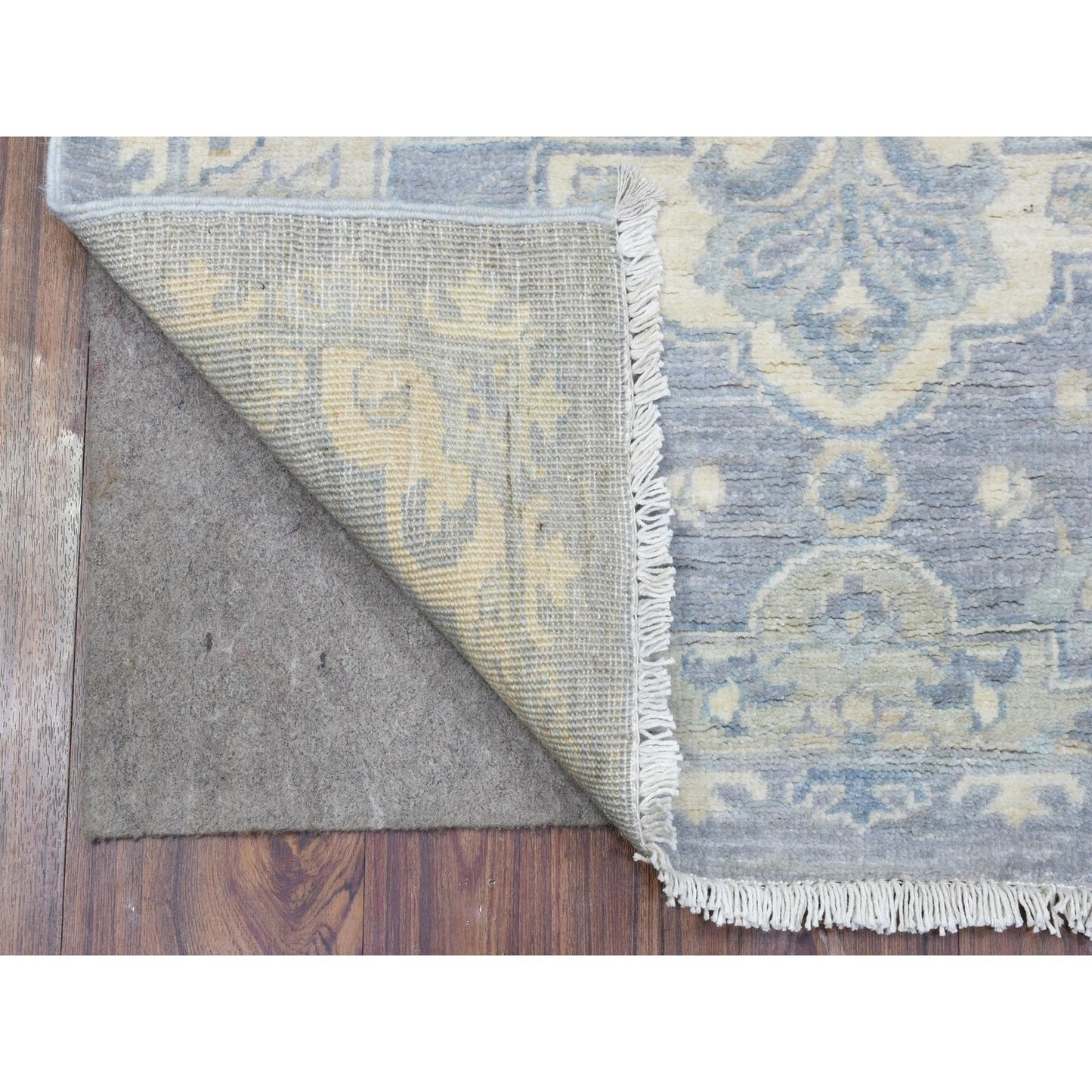 2'8"X7'7" Light Gray, Fine Peshawar, Soft Wool Hand Knotted, Runner Rug