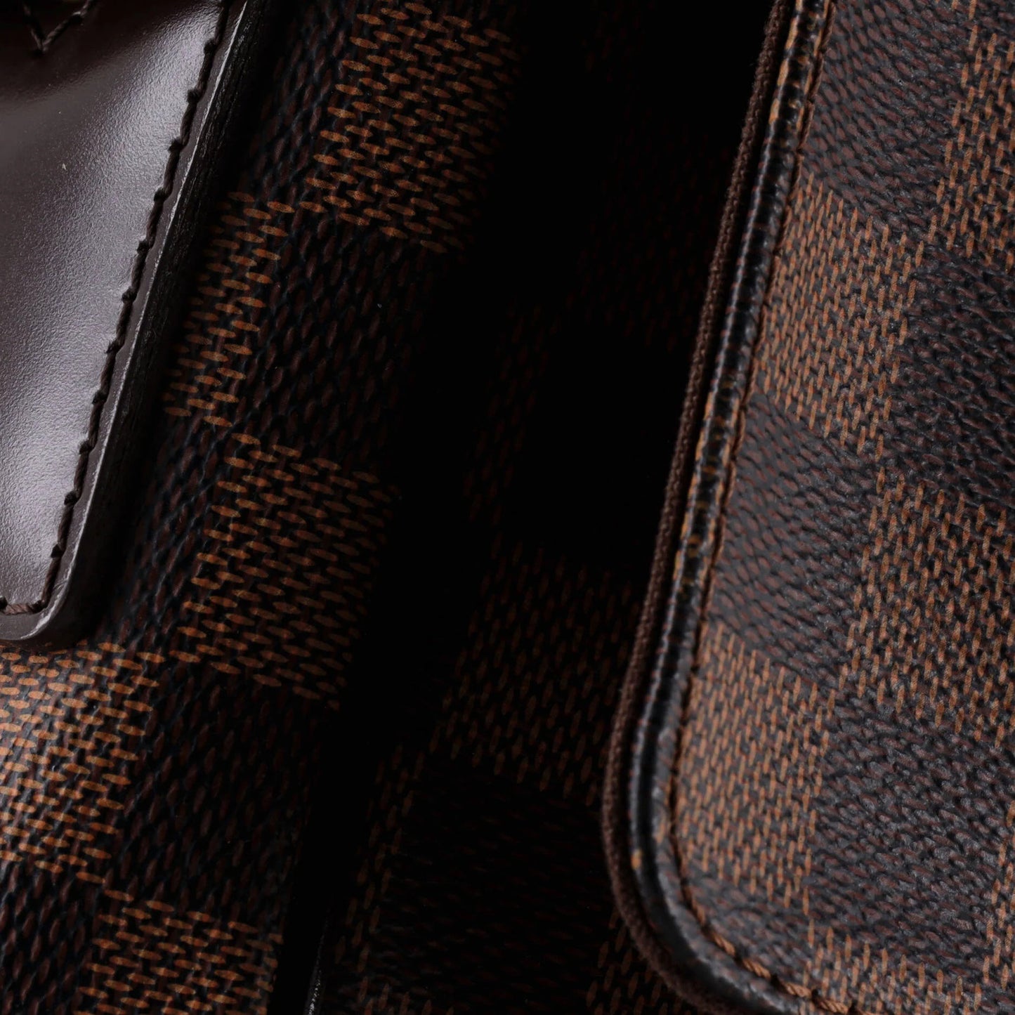 Louis Vuitton Shelton Messenger Bag Damier Mm