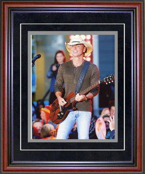 Kenny Chesney Unsigned Framed 8X10 Photo