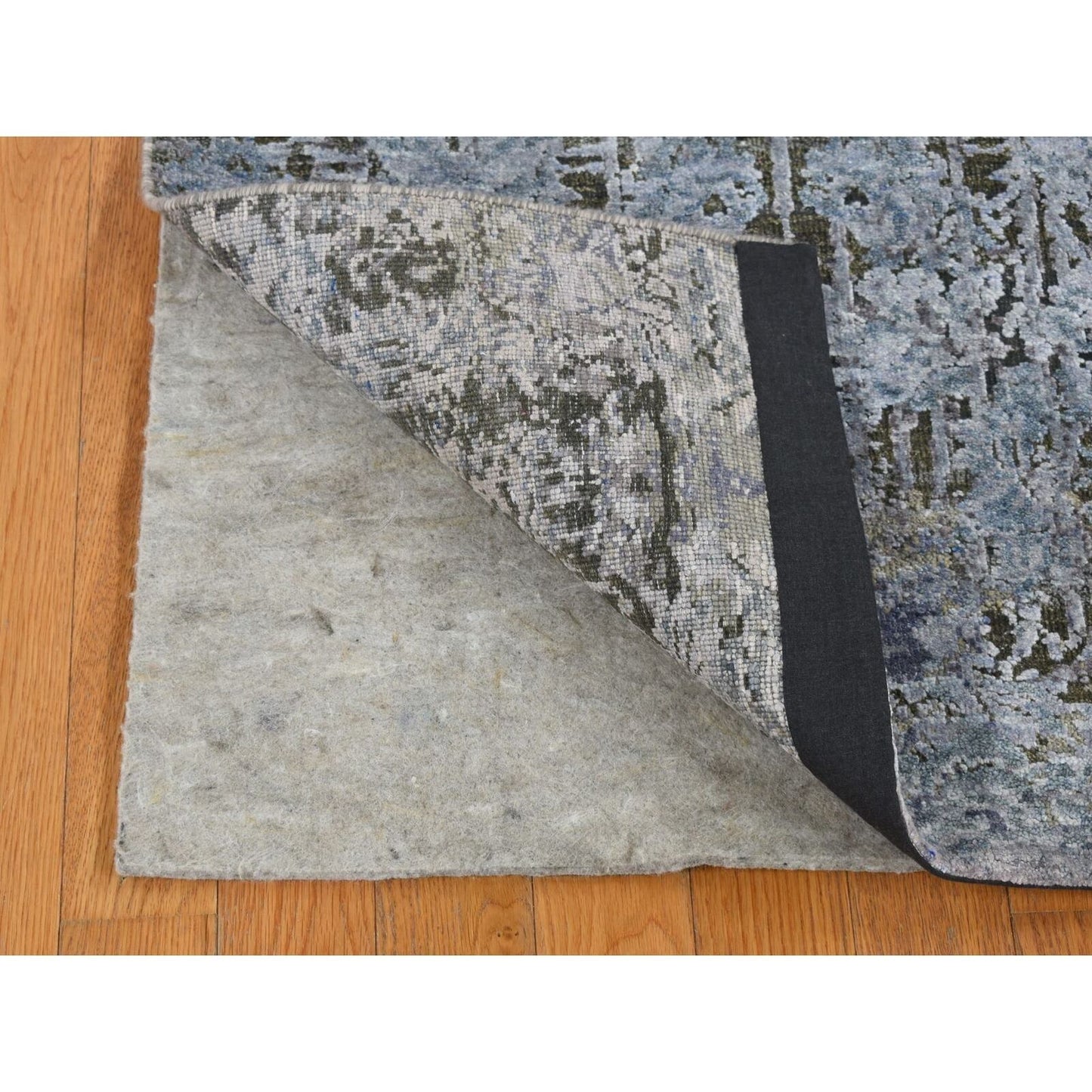 2'6"X10' Gray Silk With Wool Hand Knotted Erased Design Runner Rug