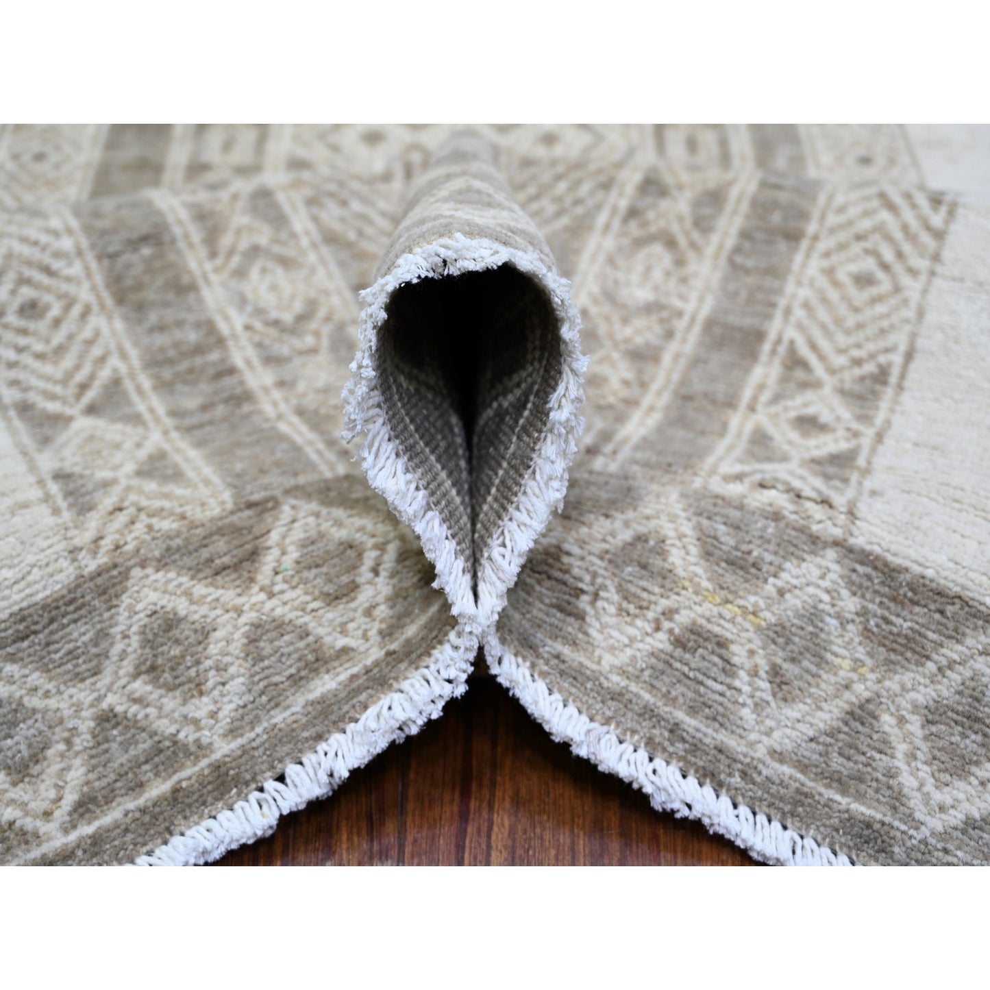 7'8"X9'6" Taupe Brown Fine Peshawar Wool Hand Knotted Oriental Rug