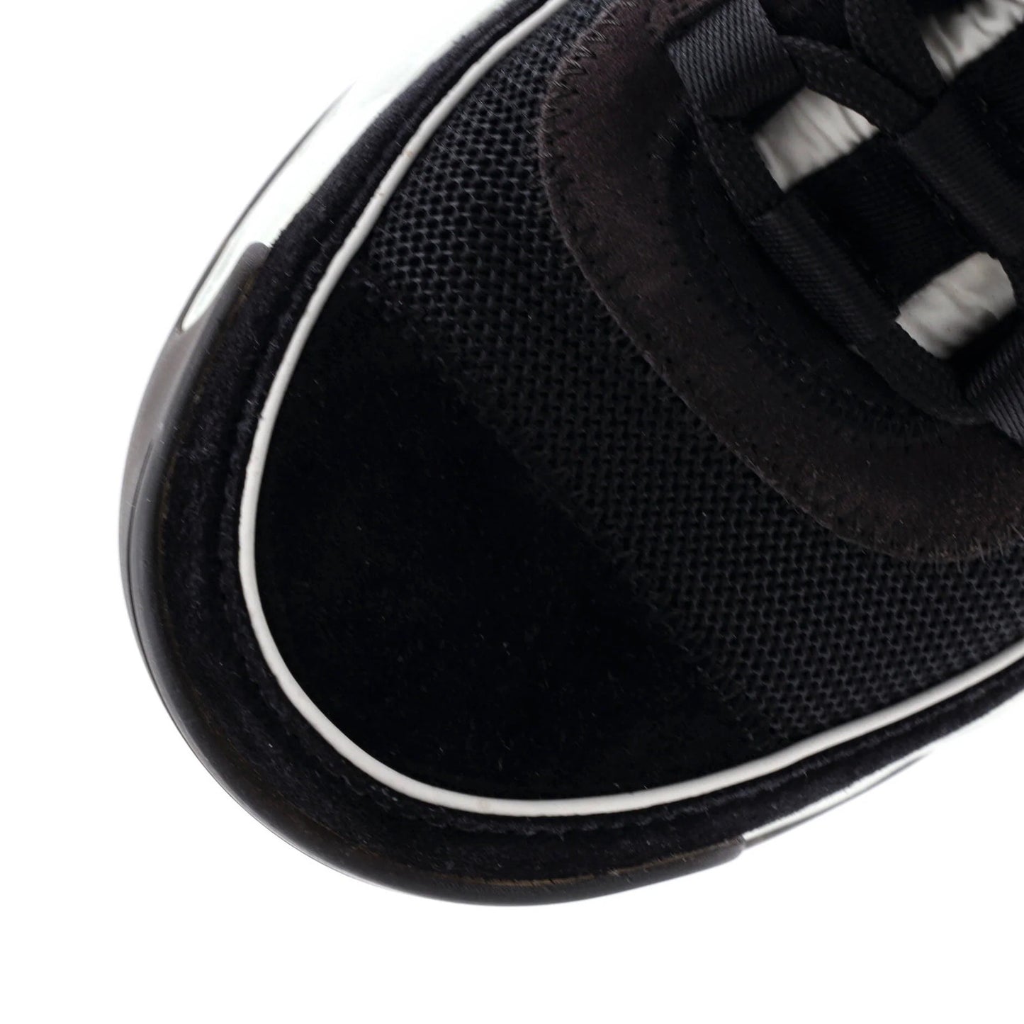 Chanel Women'S Cc Cap Toe Logo Sneakers Suede And Mixed Fibers