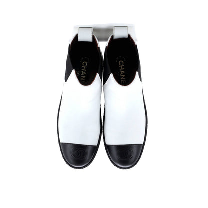 Chanel Women'S Cc Turnlock Cap Toe Chelsea Boots Leather