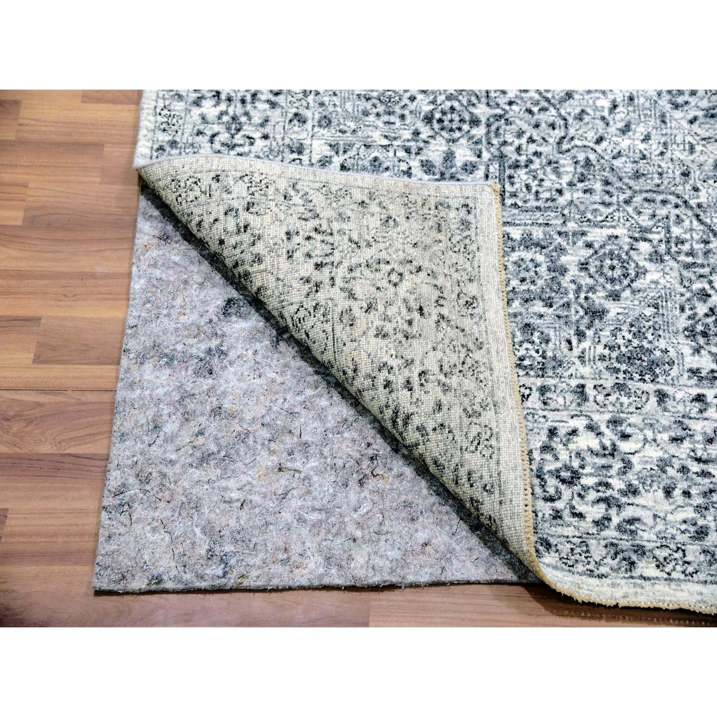 6'X6' White Mamluk Dynasty Design Undyed Wool Hand Knotted Square Rug