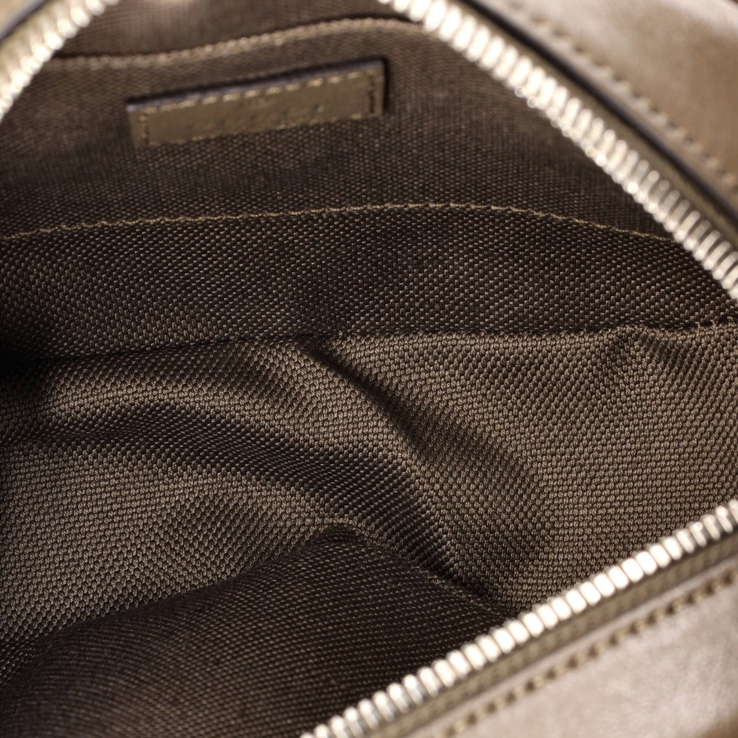 Gucci Blondie Nm Round Camera Bag Diagonal Quilted Leather