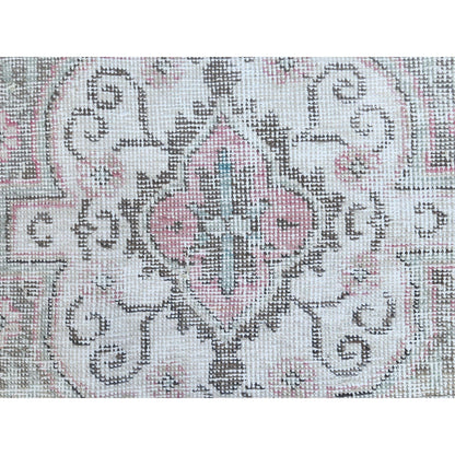 6'4"X9'6" Red Natural Wool Bohemian Farsian Tebraz Medallion Design Rug