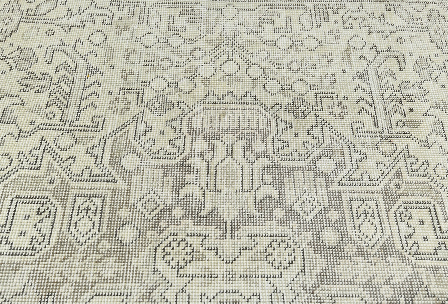 5X8 Muted Colors Antique Distressed 4'7X7'8