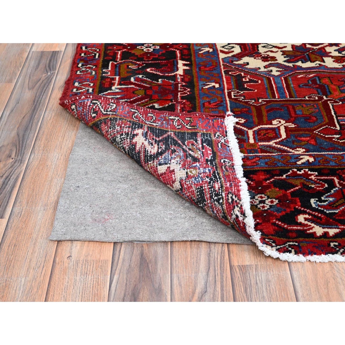 8'9"X10'10" Red Soft And Vibrant Wool Semi Antique Nomad Art Oriental Rug