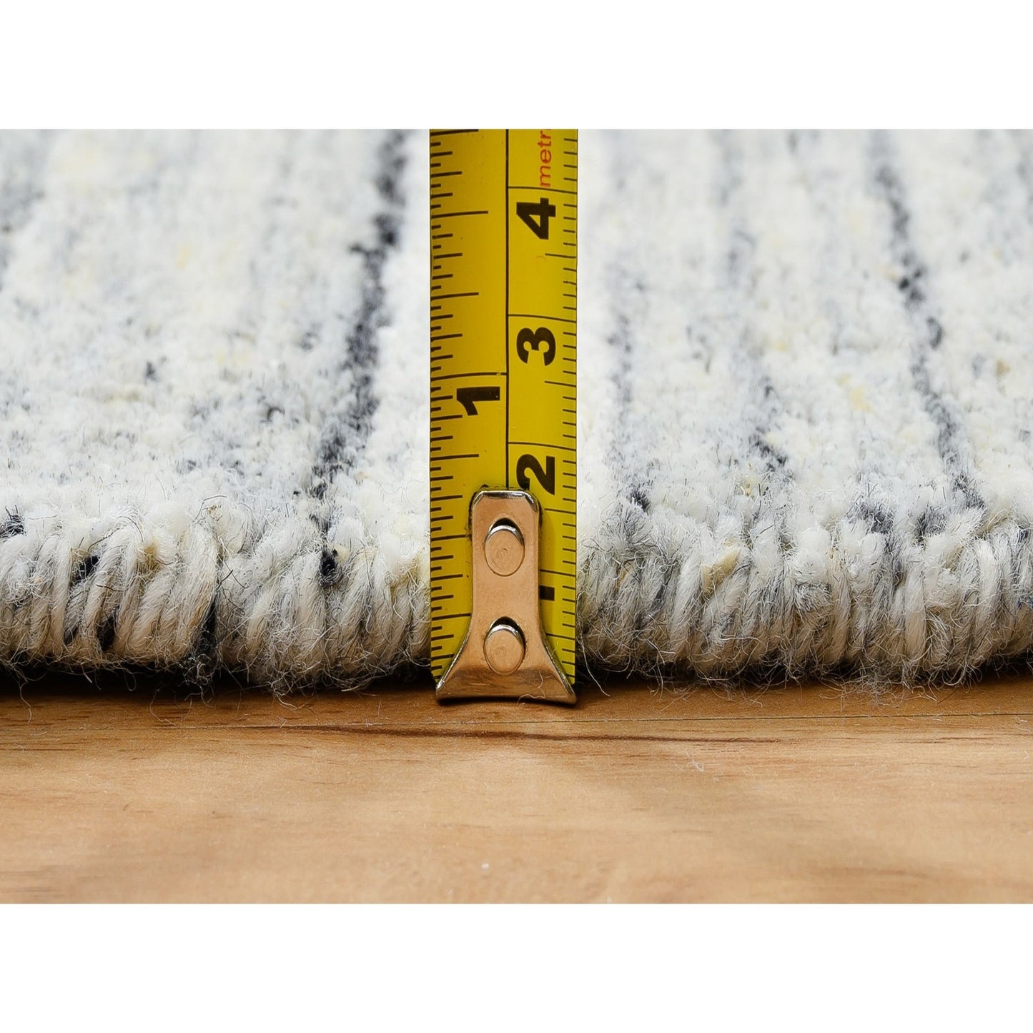6'X6' Ivory, Wool Hand Loomed, Plain Modern Striped Design, Round Rug