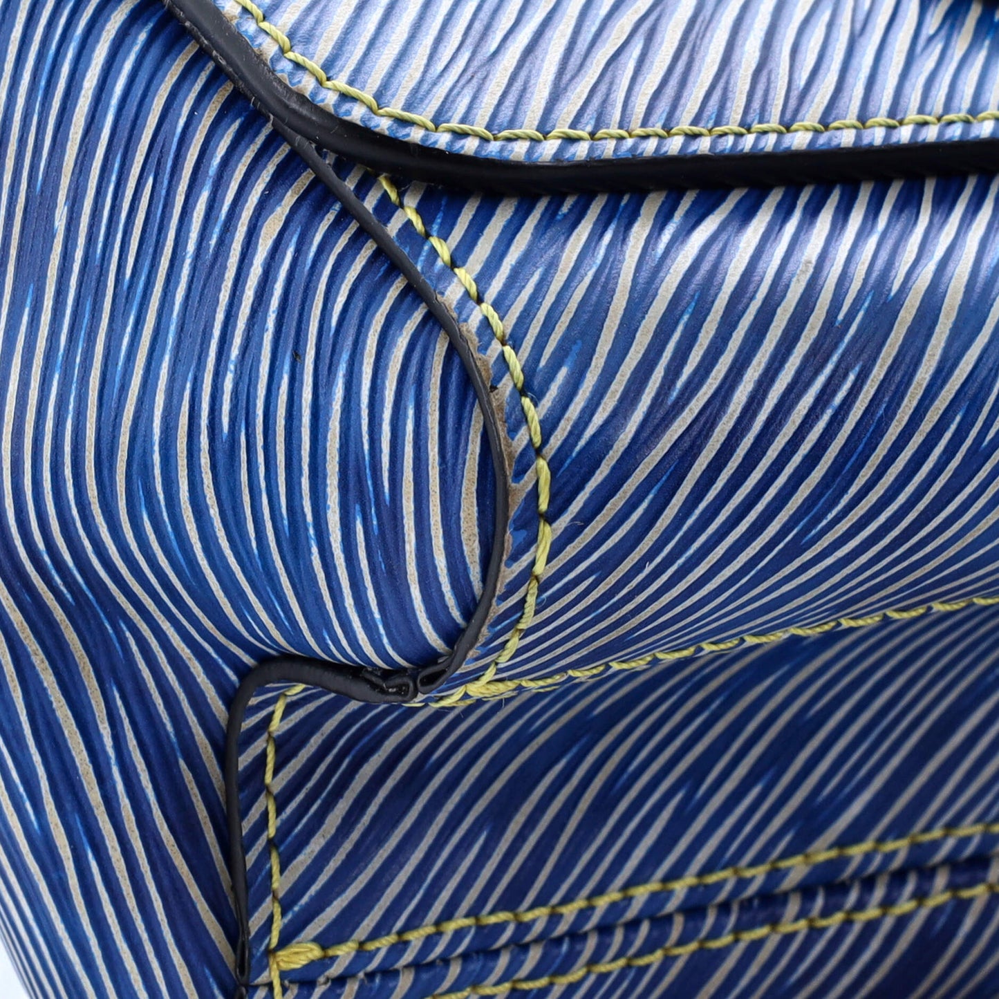 Louis Vuitton Twist Handbag Epi Leather Pm