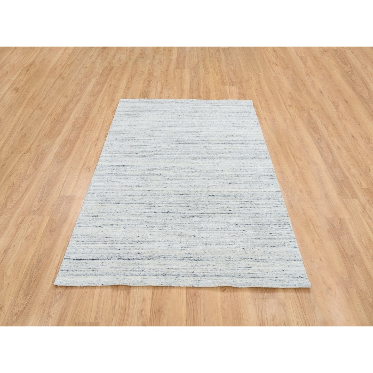 5'X7' Ivory Hand Loomed Plain Modern Striae Design Soft Wool Rug