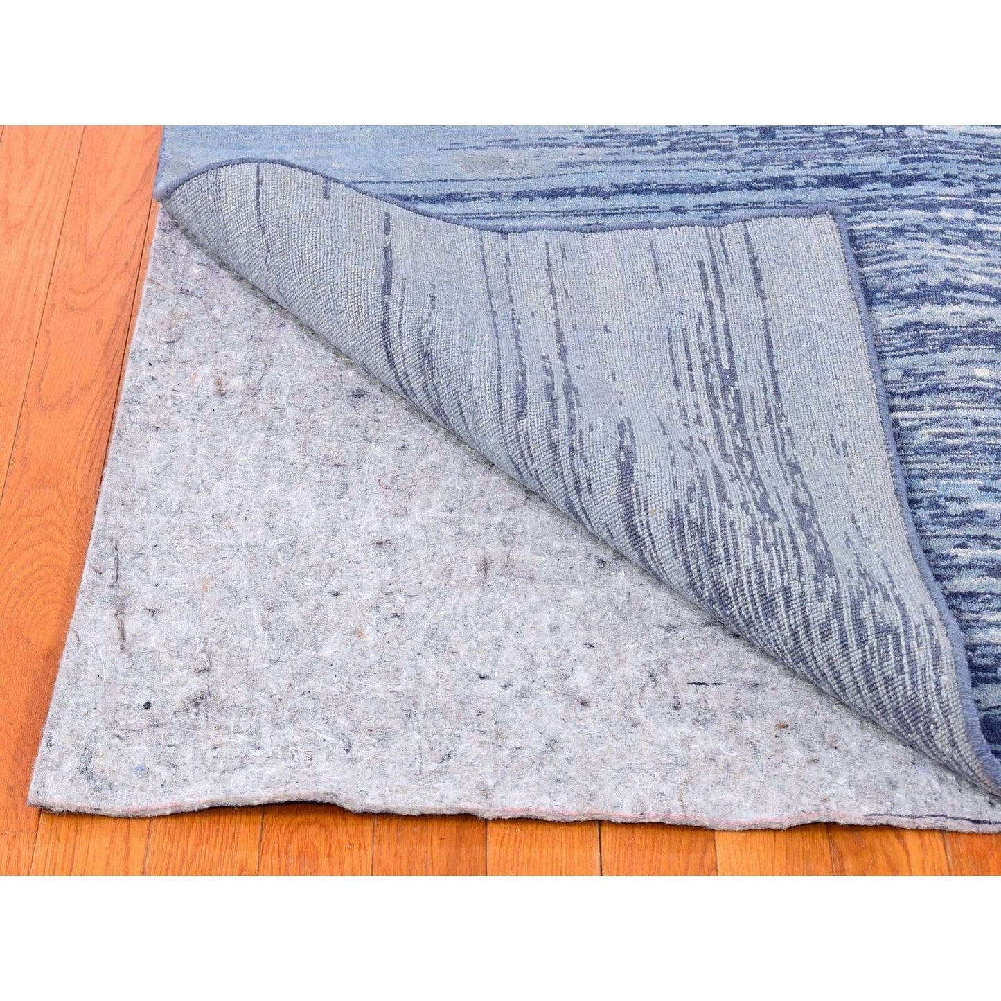 8'1"X8'1" Pure Wool Ombre Design Blue Oceanic Hand Knotted Square Rug