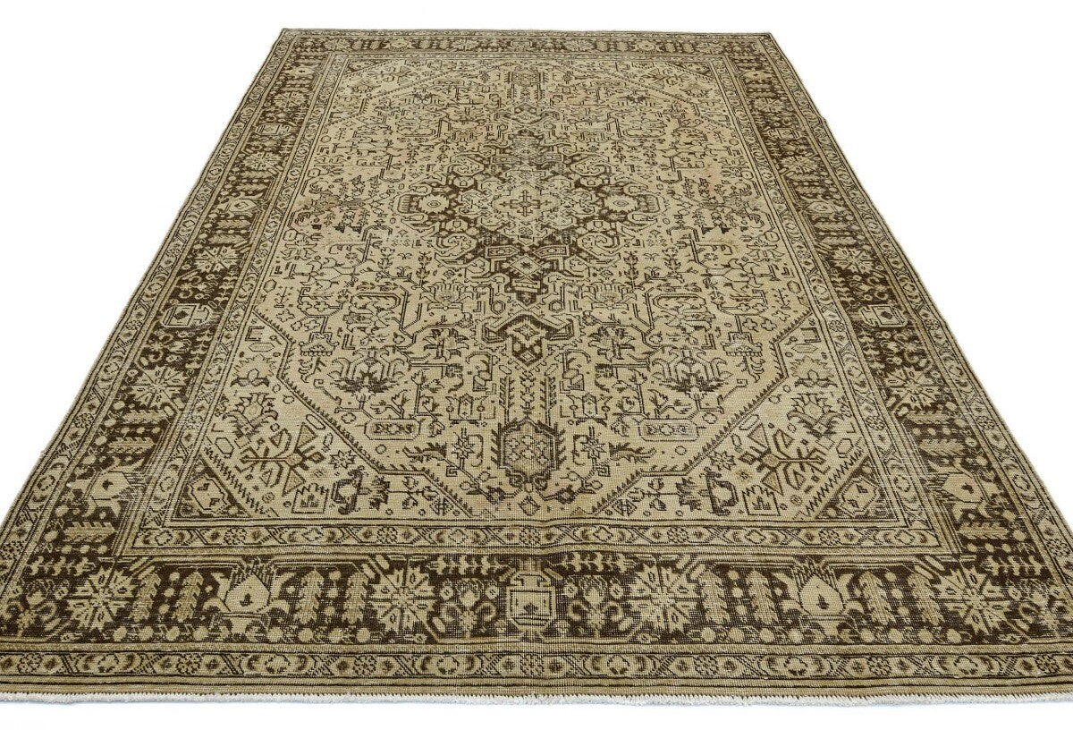 Distressed Antique Rug Muted Classic Floral