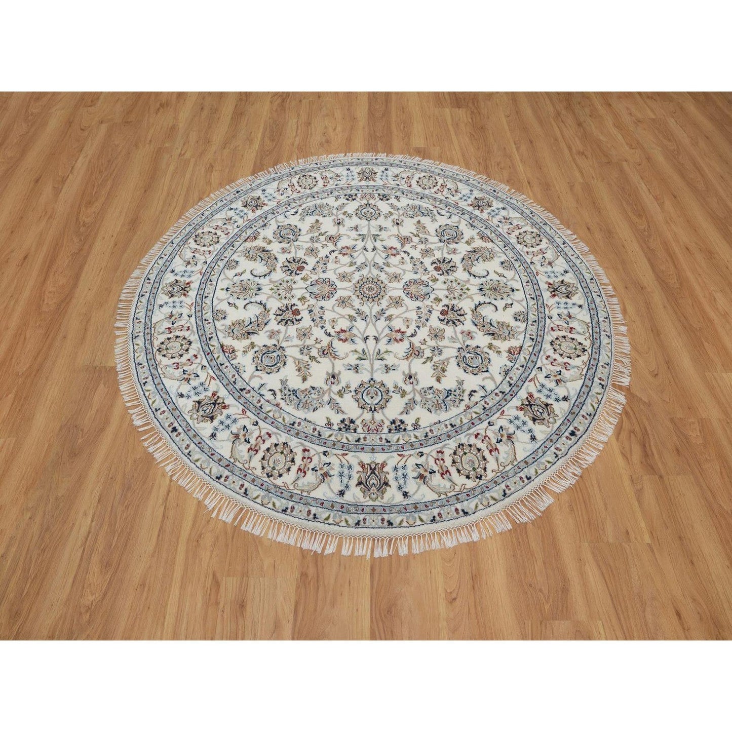 6'X6' Ivory Hand Knotted Nain With Flower Pattern Wool And Silk Round Rug