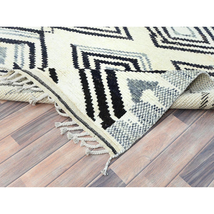 8'X10'10" Ivory Moroccan Berber Wool Hand Knotted Rug