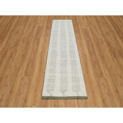 2'6"X10' Ivory Hand Woven Flat Weave Textured Natural Wool Runner Rug